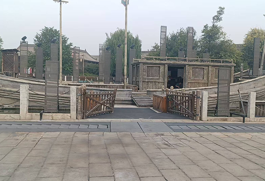 建業(yè)華誼兄弟電影小鎮(zhèn)水碼頭機(jī)械特效